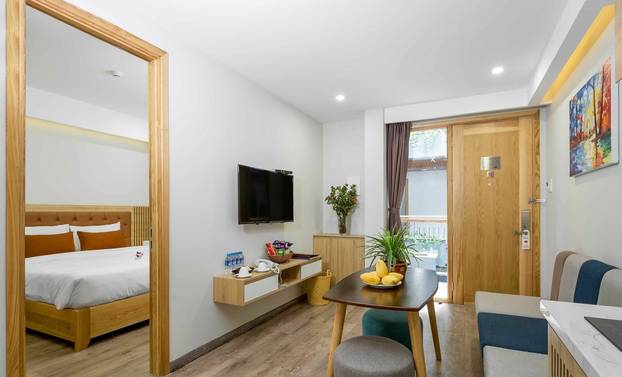 Zoneland - Lahome Apartment