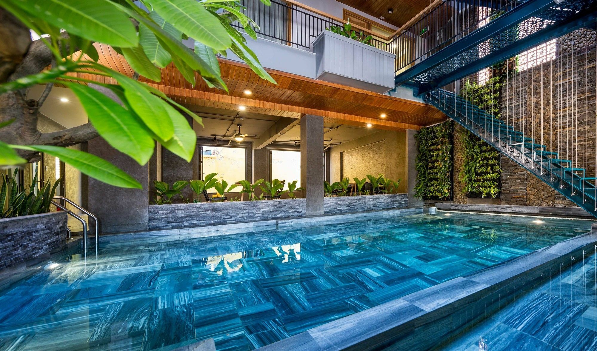 Zoneland - Lahome Da Nang