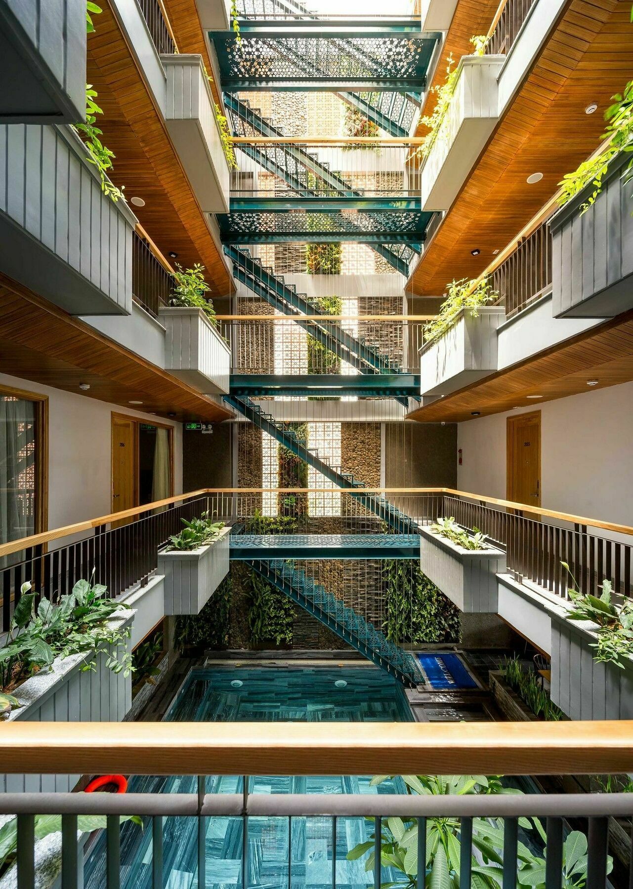 Zoneland - Lahome Apartment *