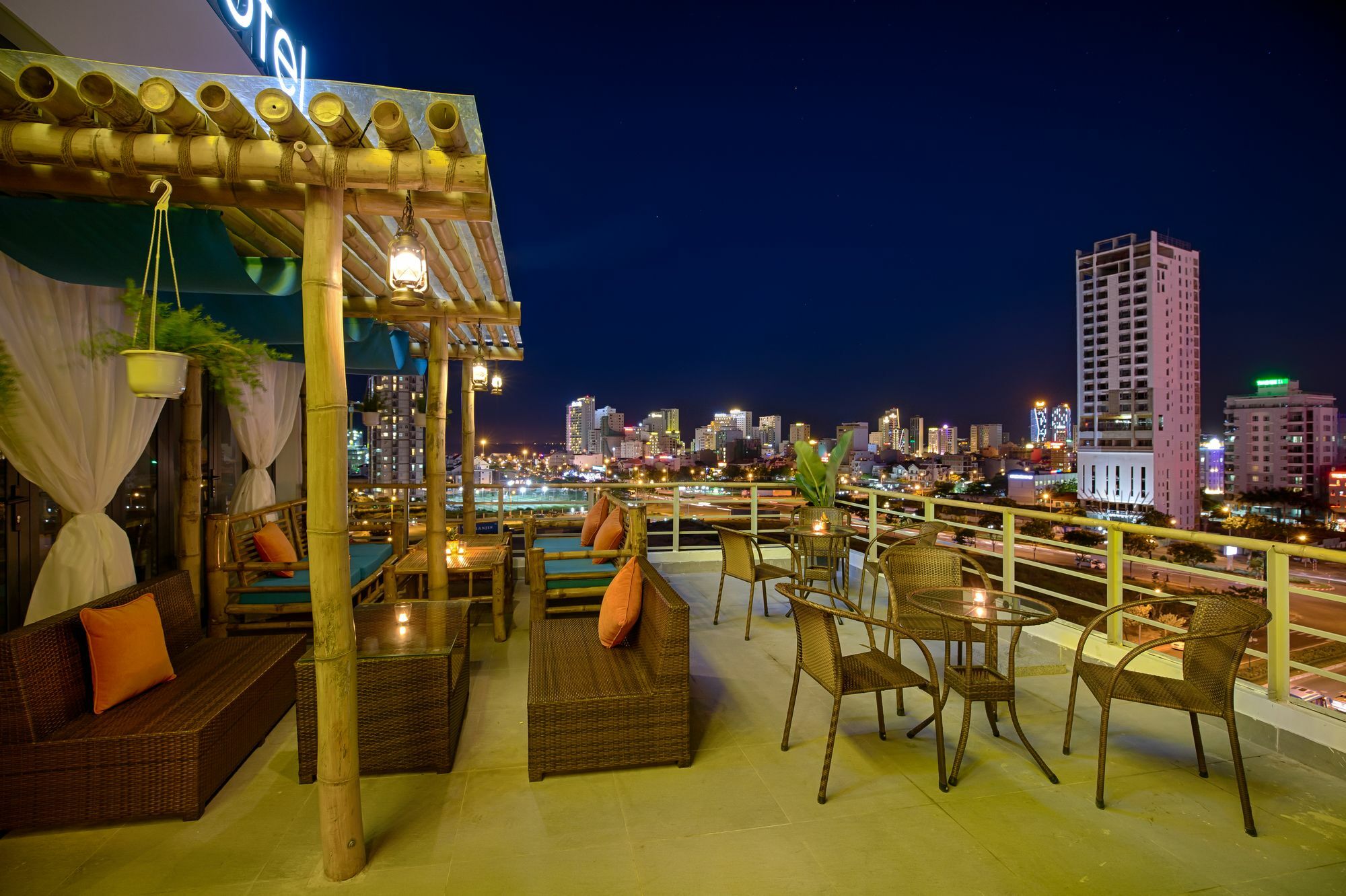 Continent Hotel 3*