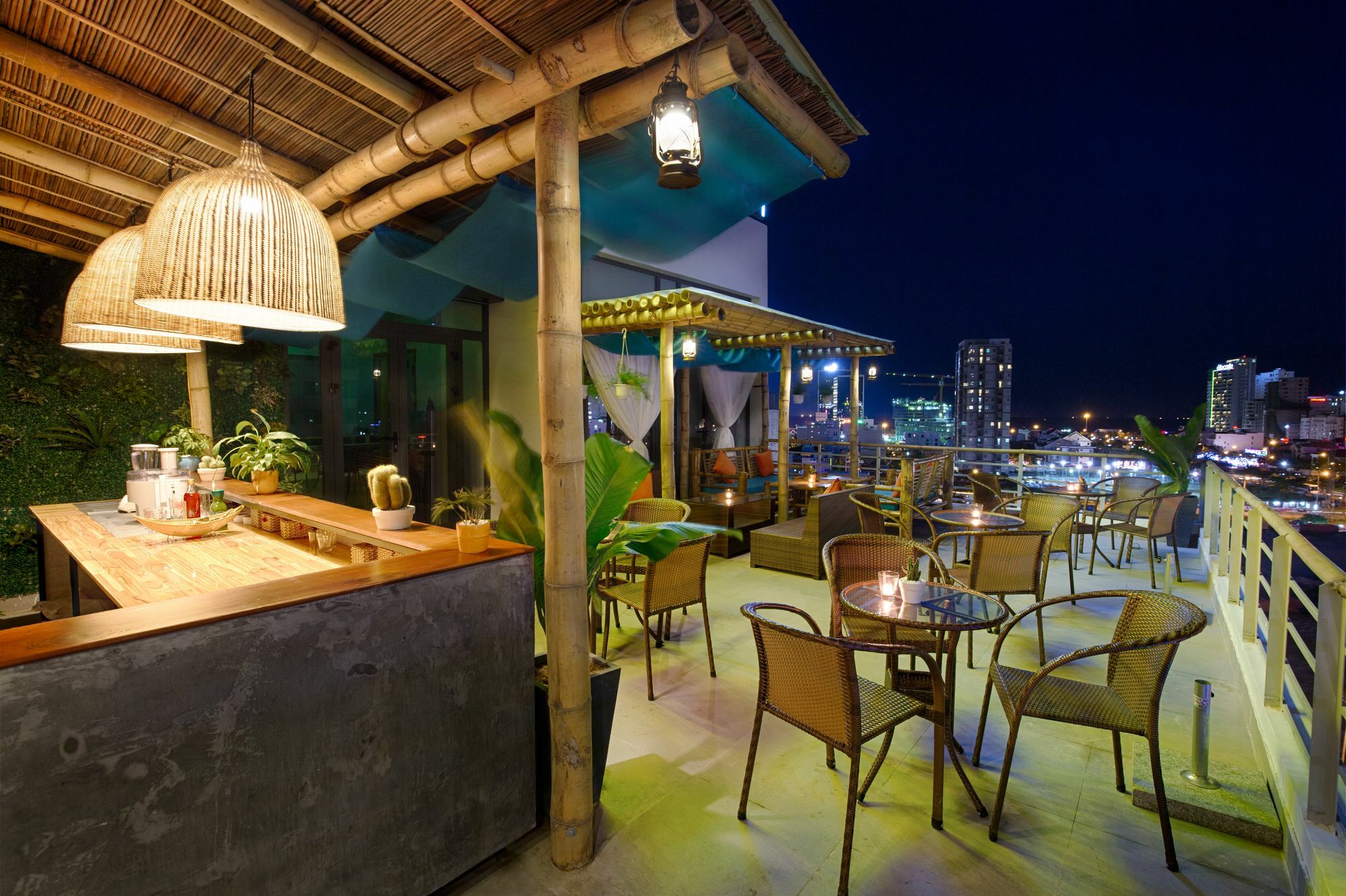 Continent Hotel