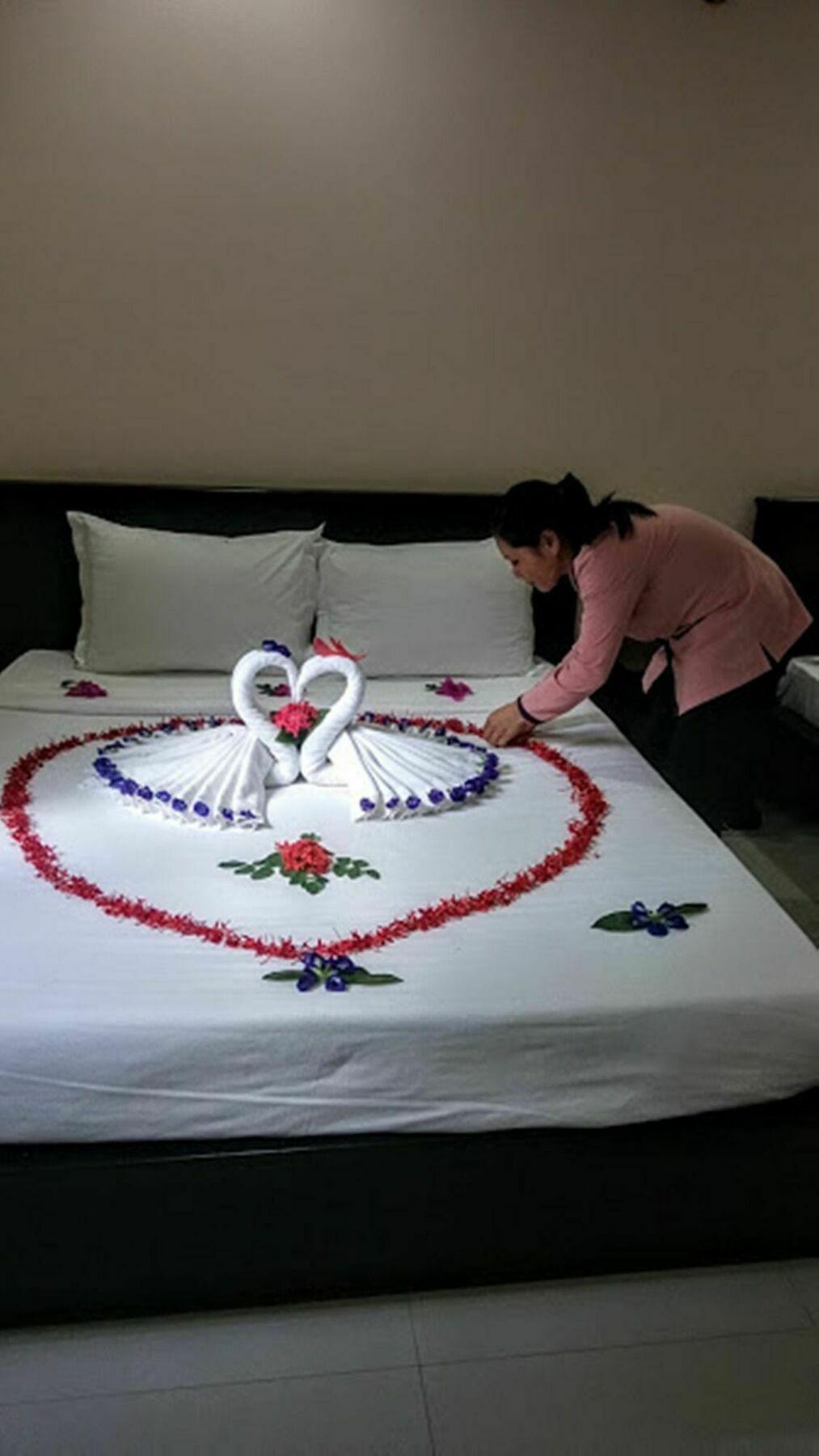 Hon Rom 1 Hotel