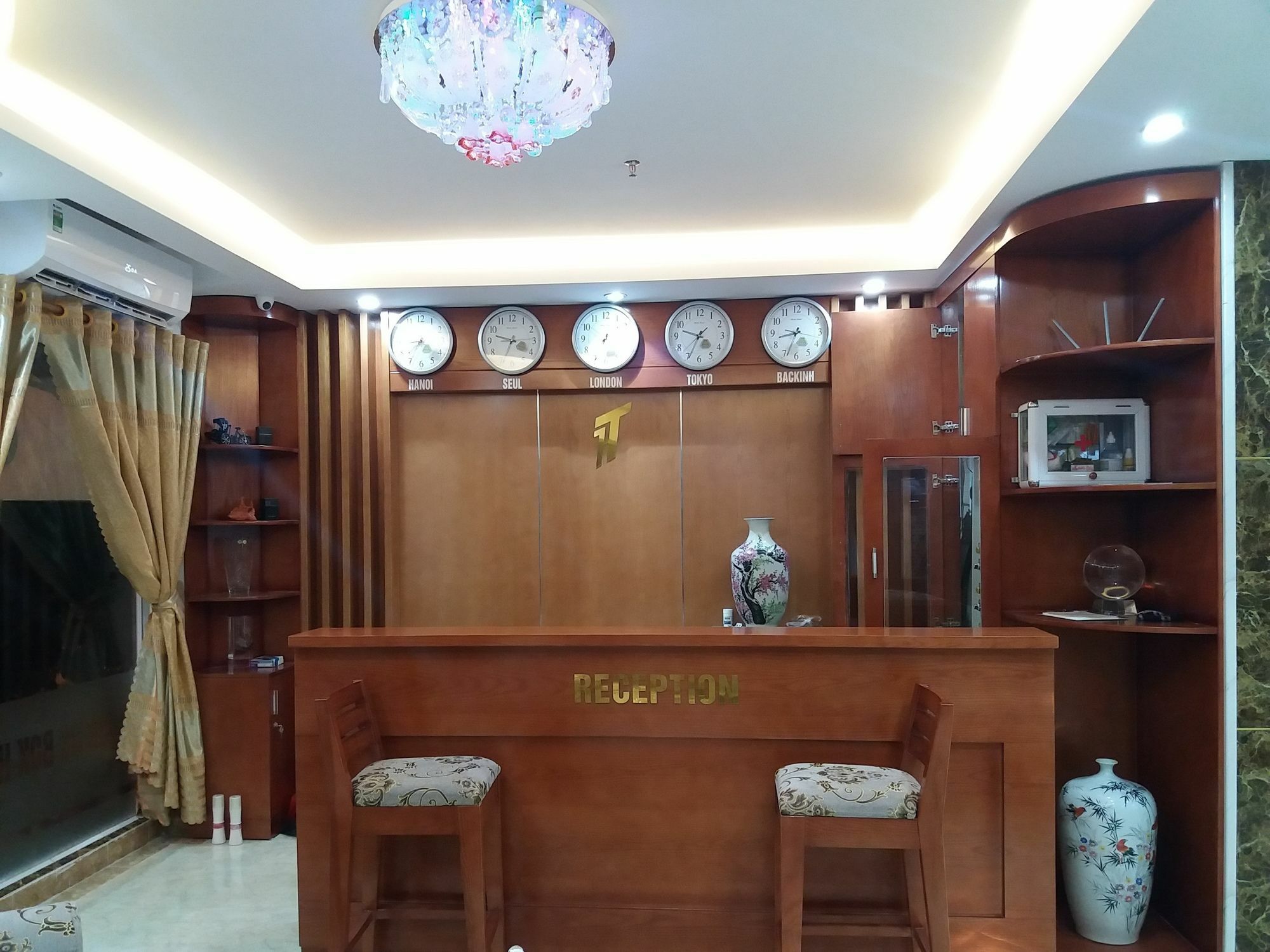 Haengbok Hotel 3*