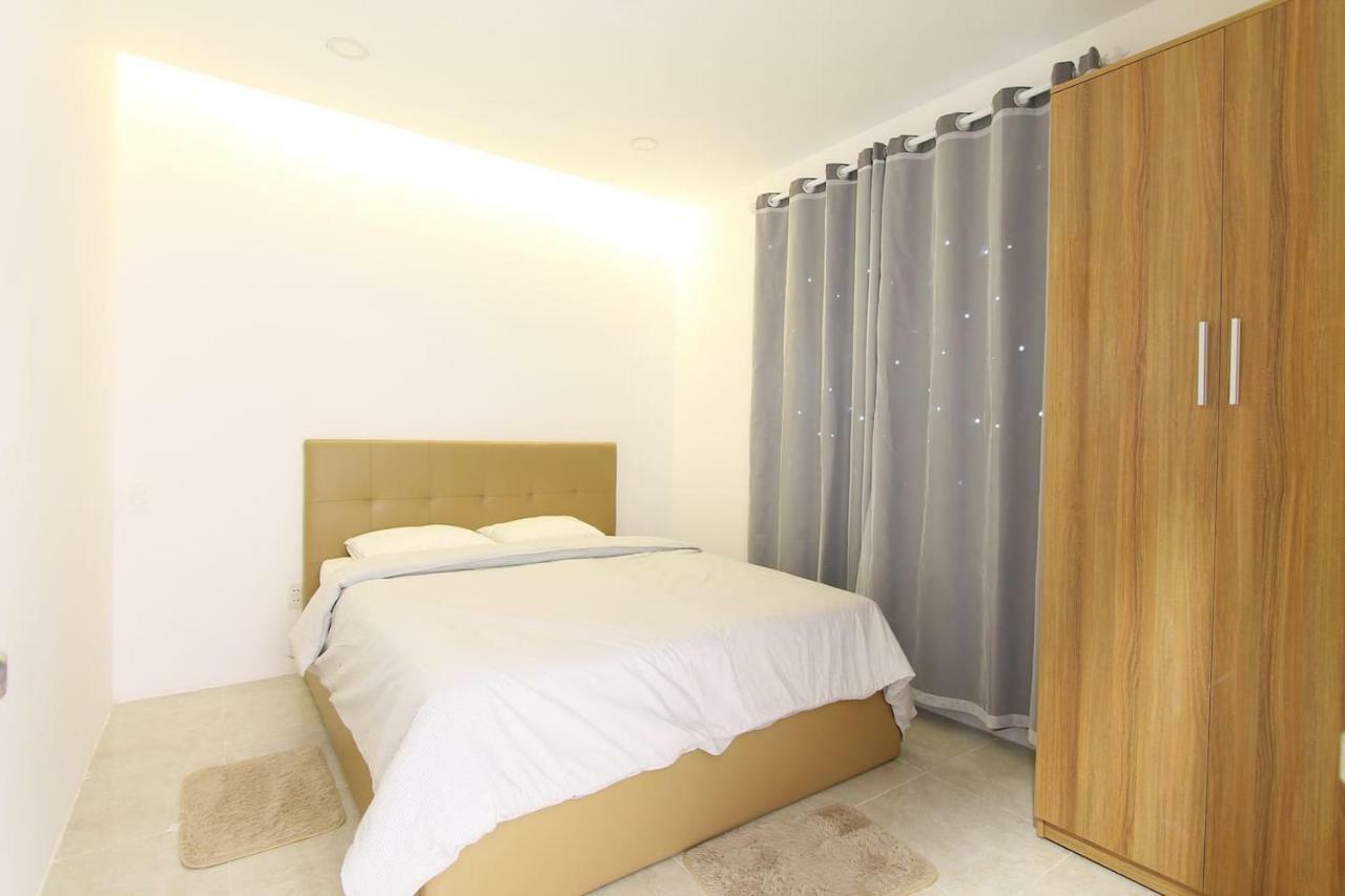 Baymax 2br Riverview