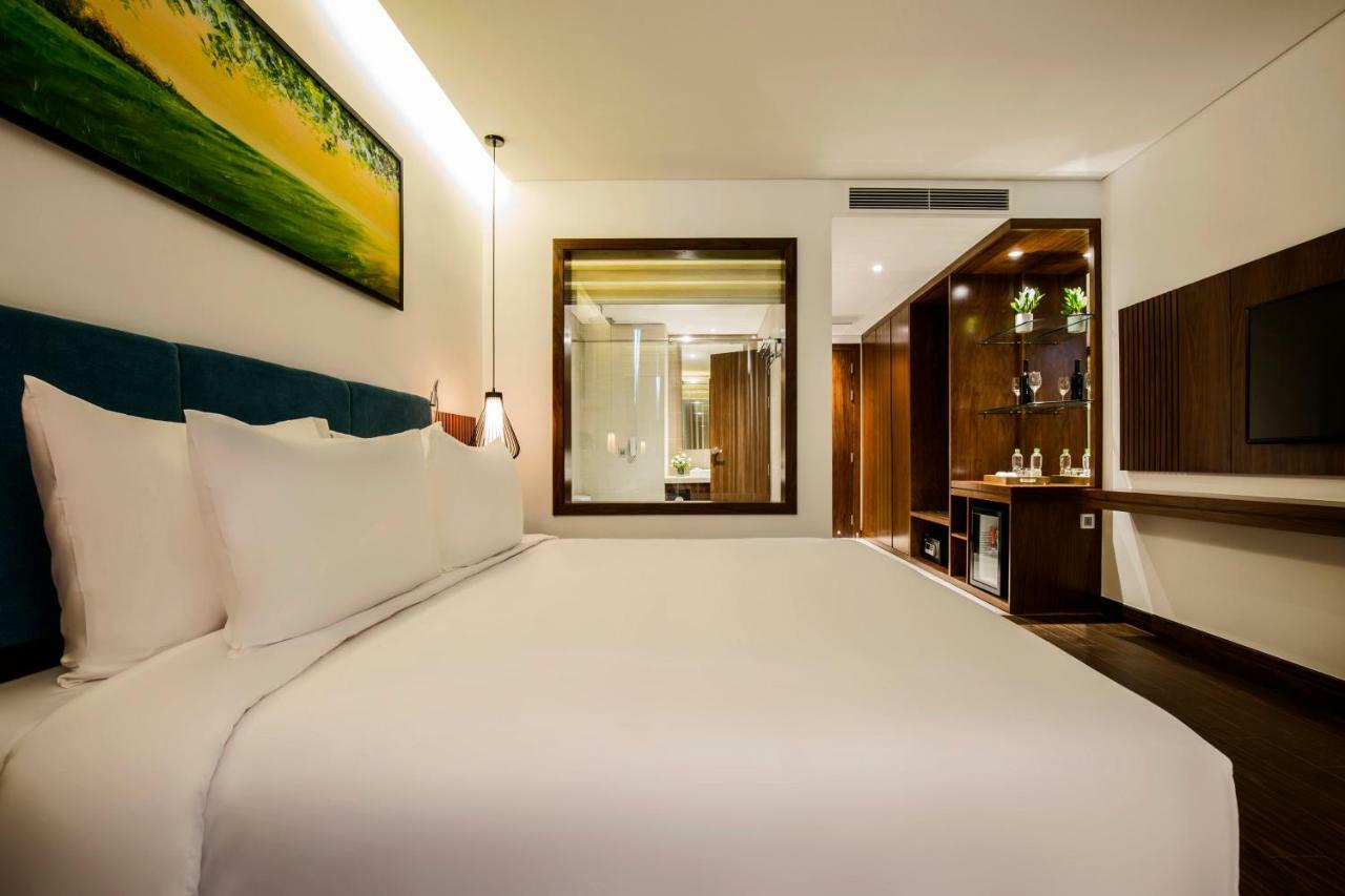 Maximilan Da Nang