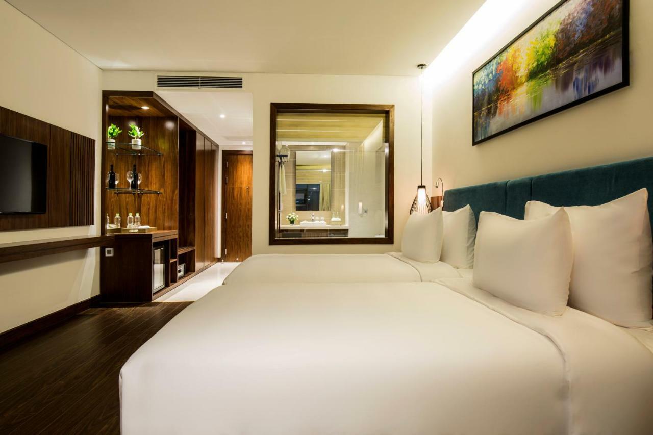 Maximilan Hotel