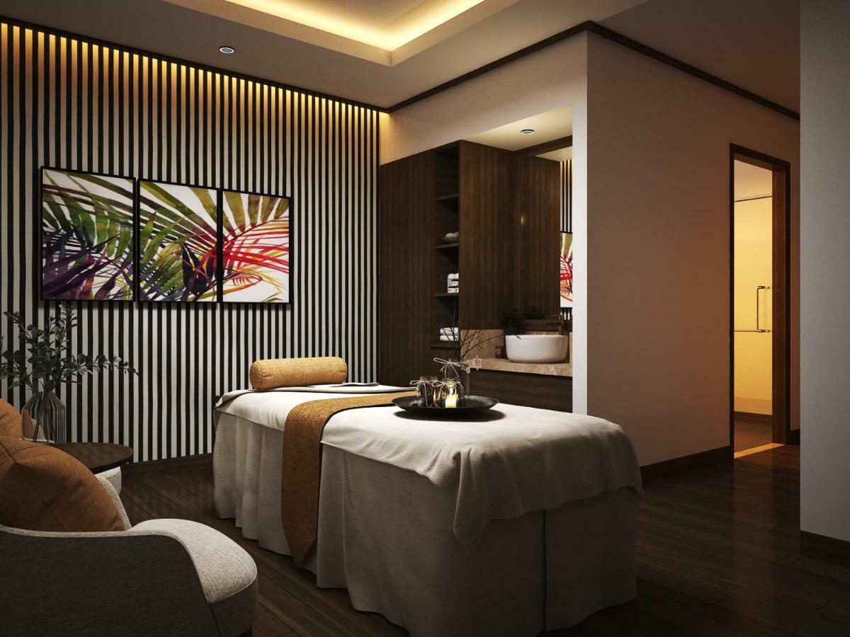 Maximilan 4*