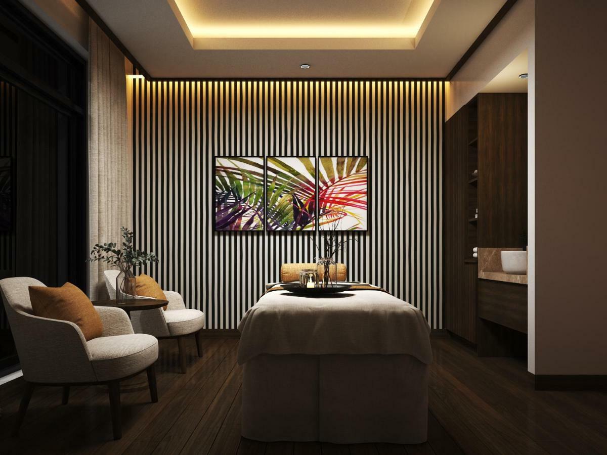 Maximilan Hotel 4*