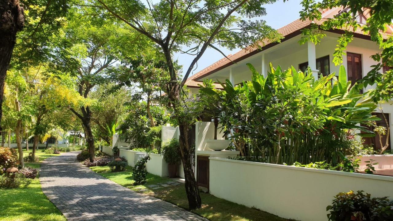Champa With Private Pool At Furramar Villa *