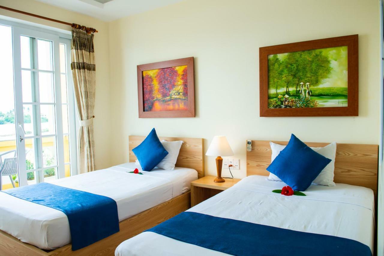 Waterfront 3*