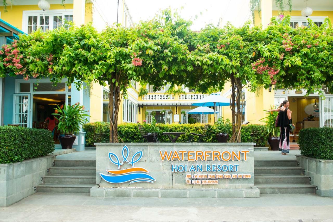 Waterfront 3*