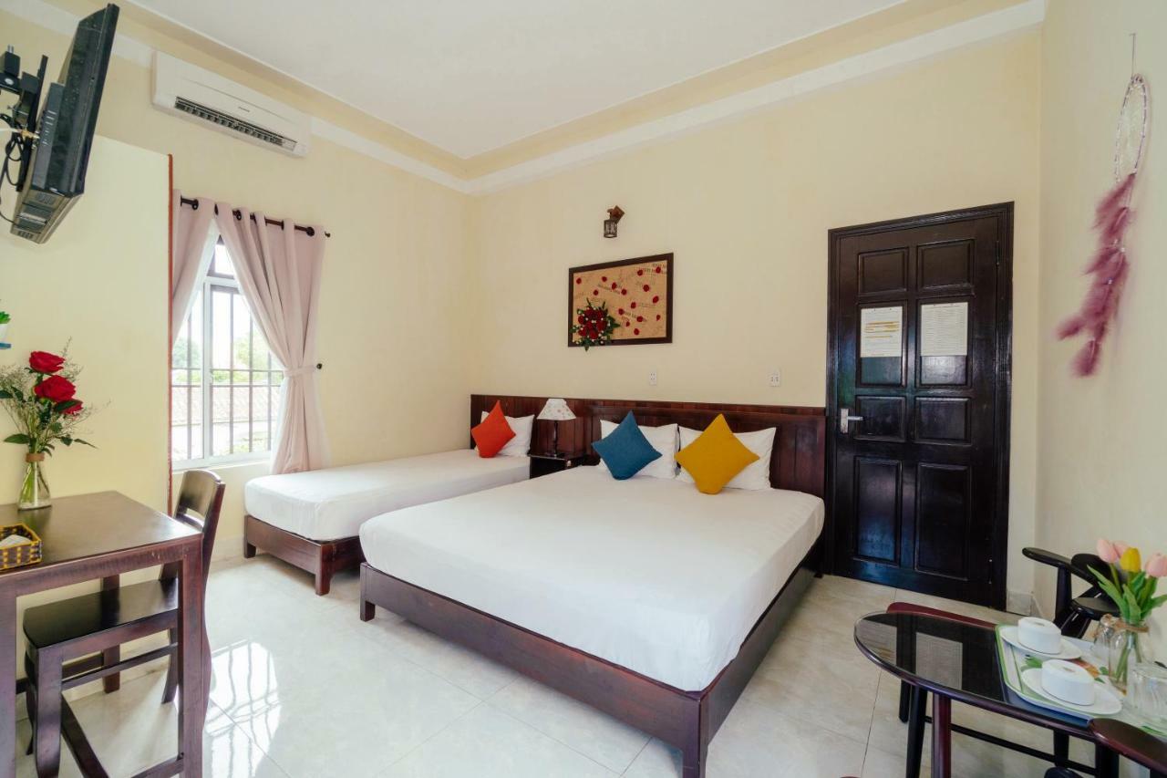 And Homestay *