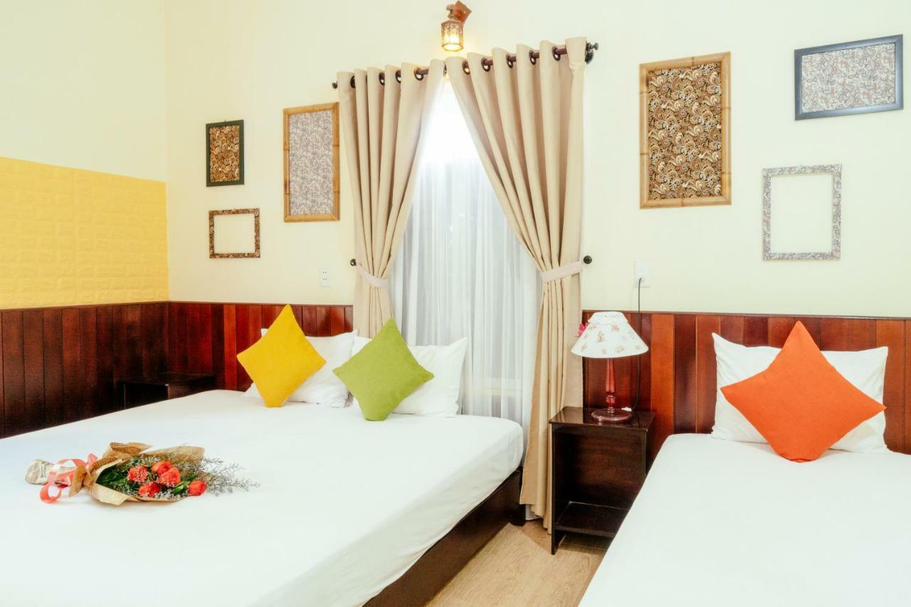 And Homestay *