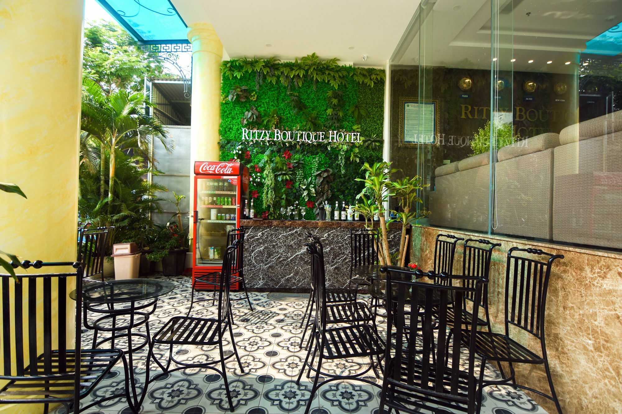 Hotel Ritzy Boutique 4*