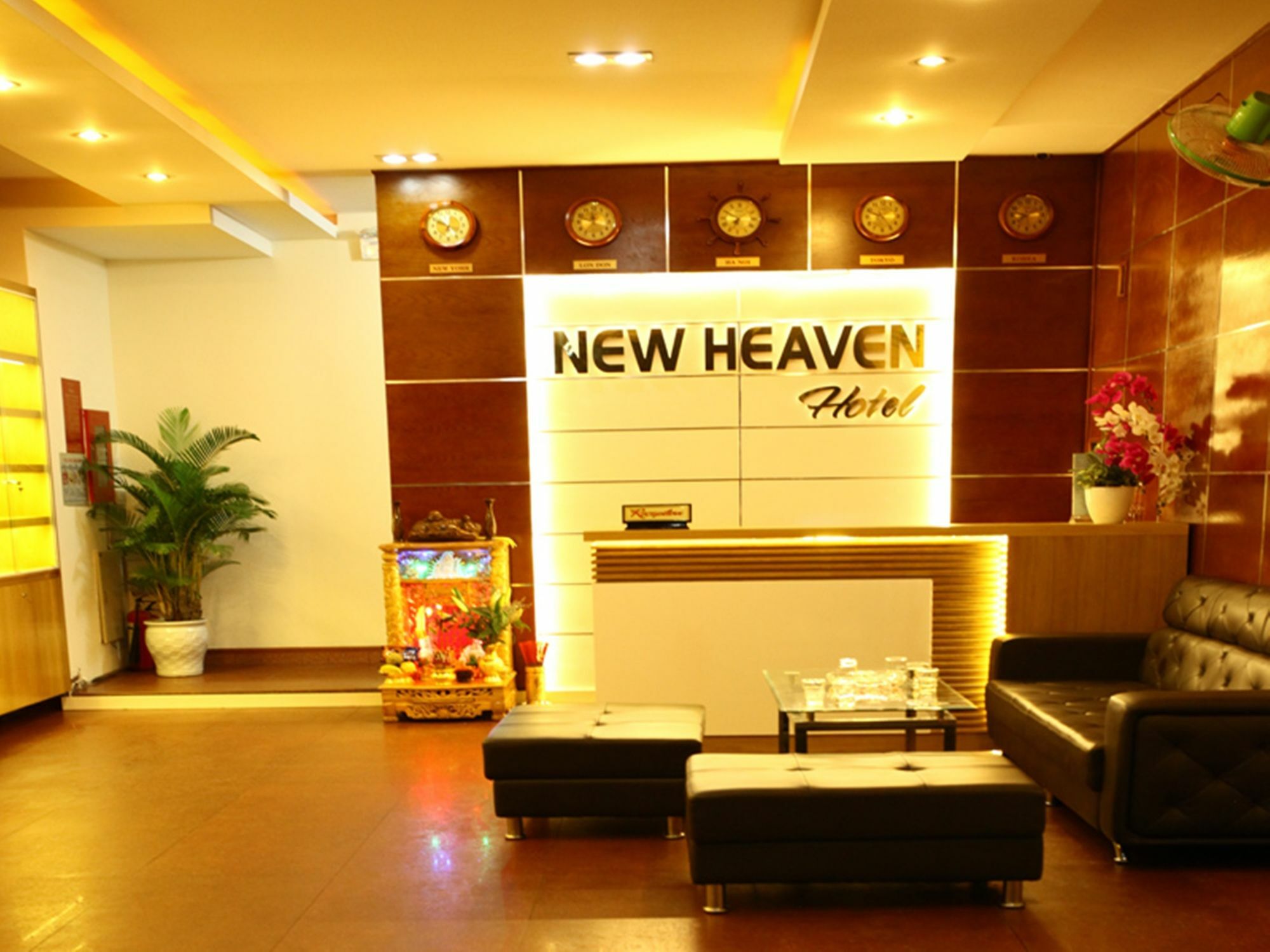 Heaven Hotel *