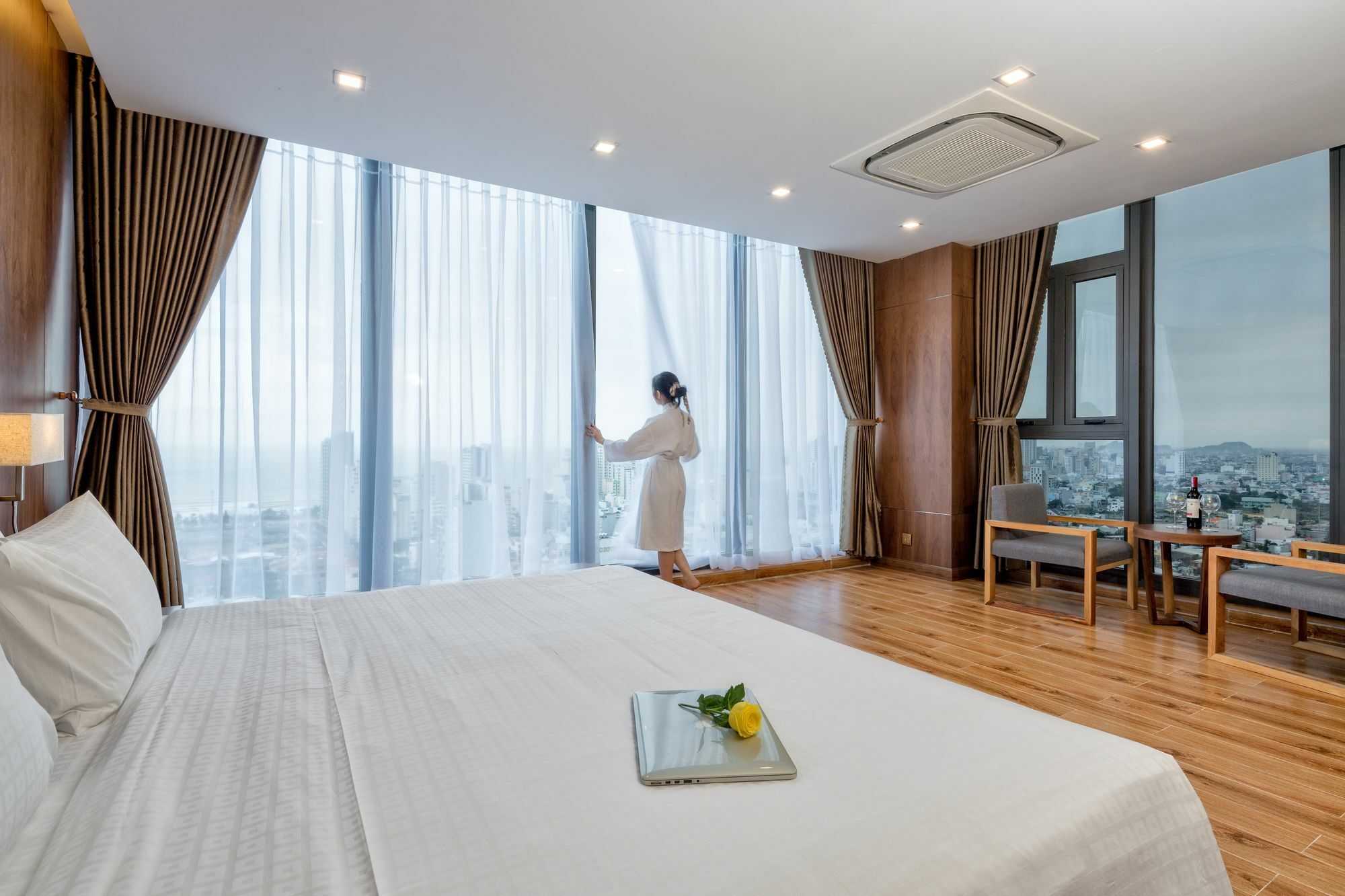 Nhu Minh Plaza 4*