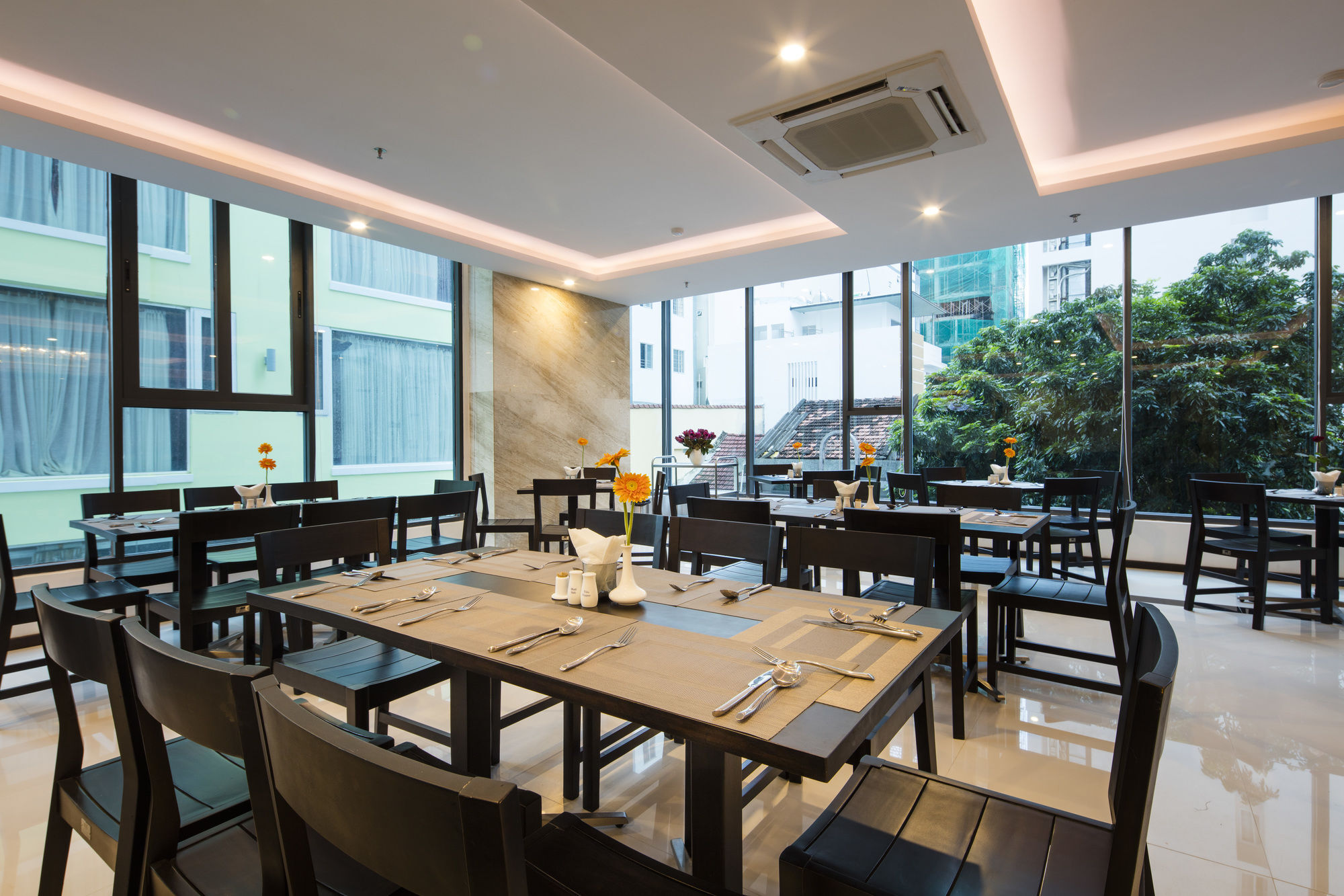 Hotel Meriton 4*