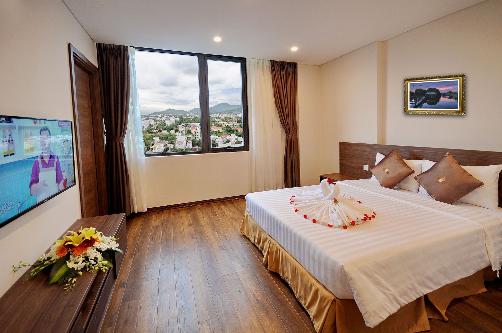 Lenid Ocean View 4*