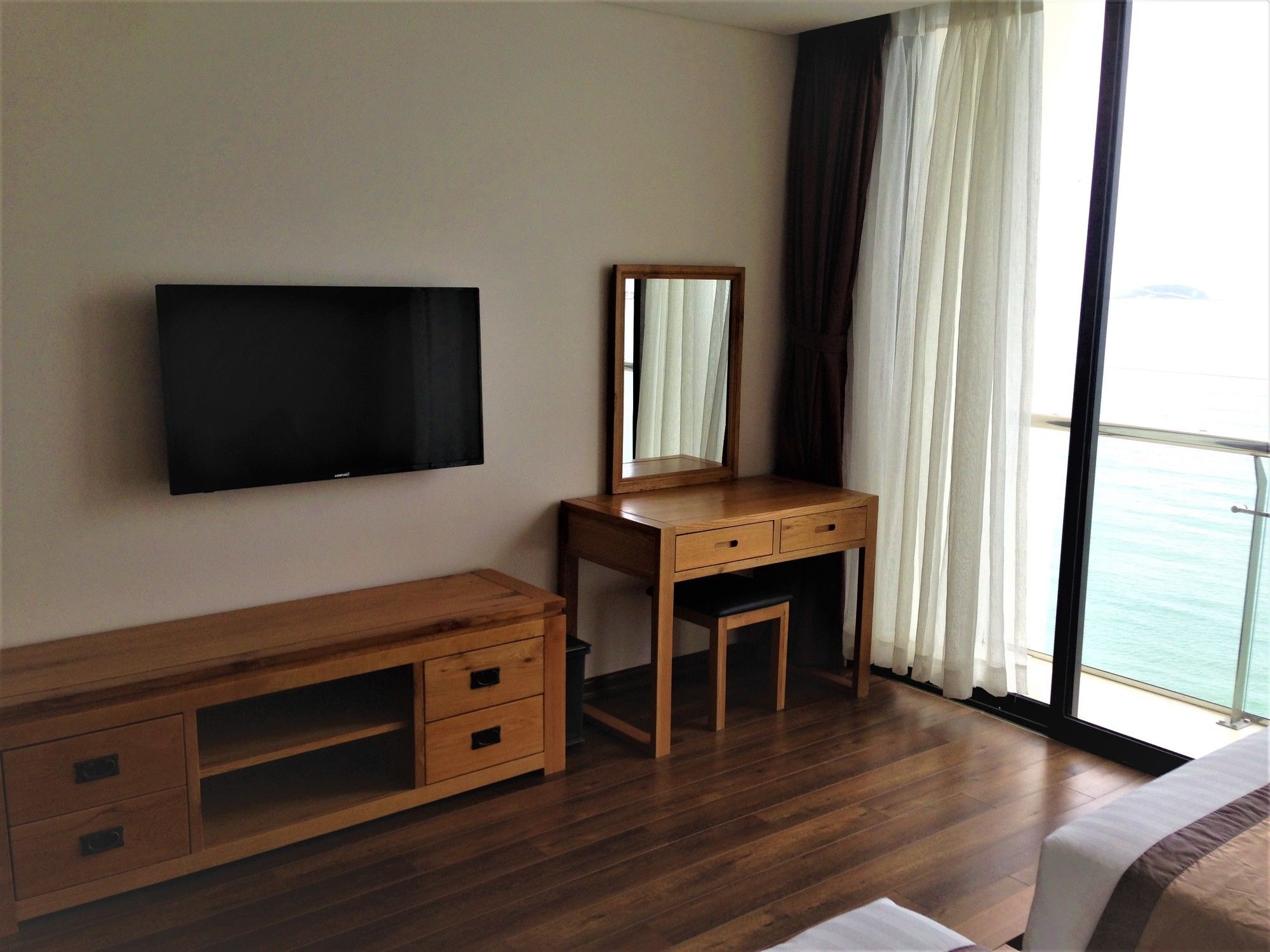 Lenid Ocean View 4*