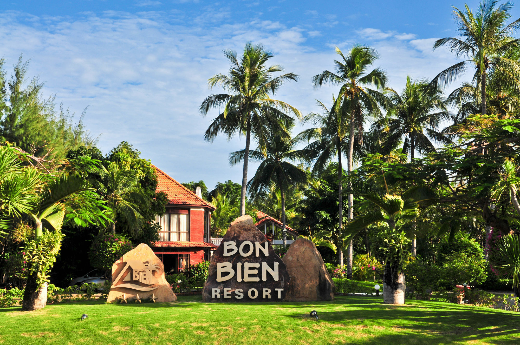 Four Oceans - Bon Bien Mui Ne