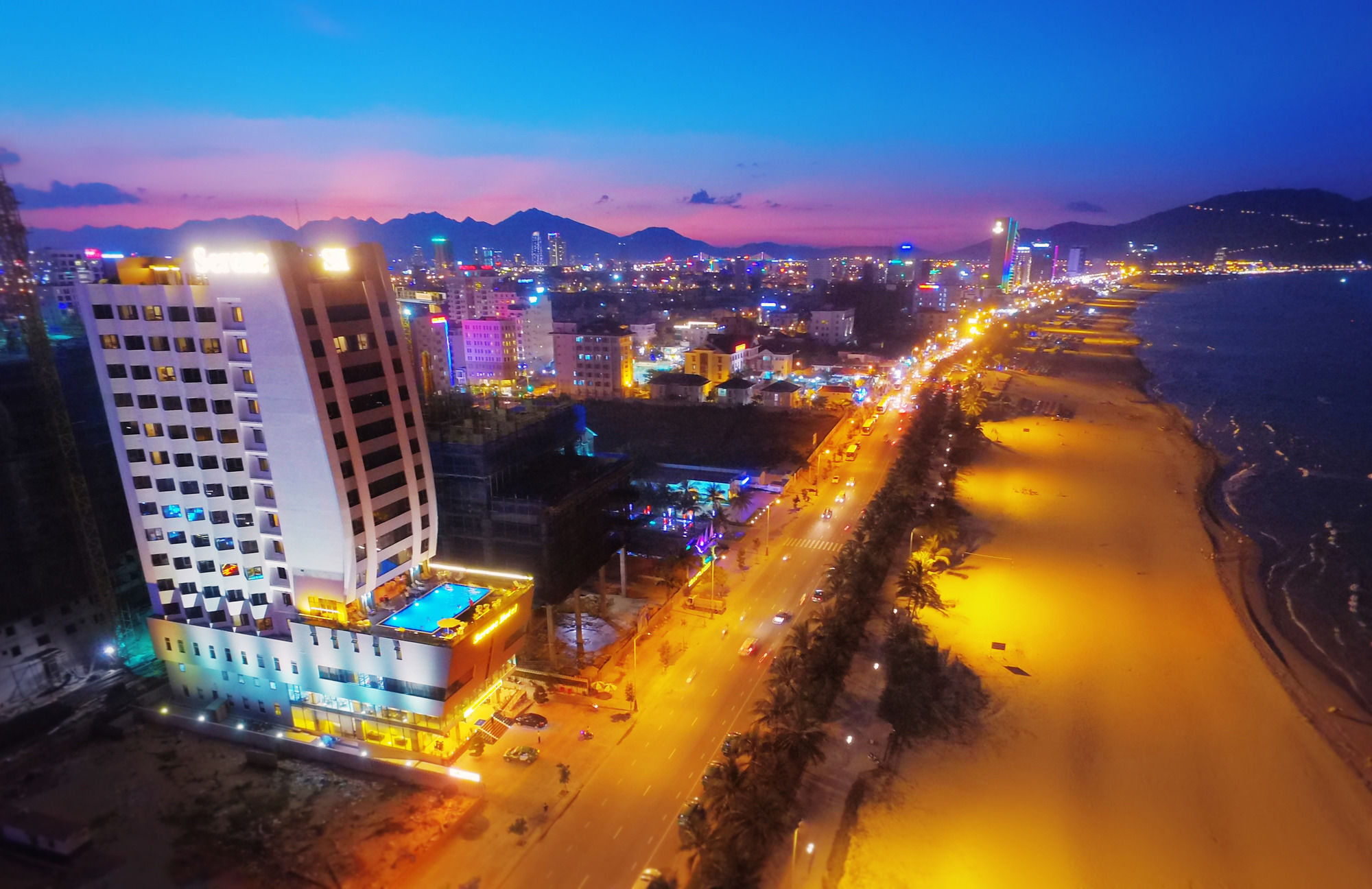 Serene Beach Hotel Danang Hotel 4*