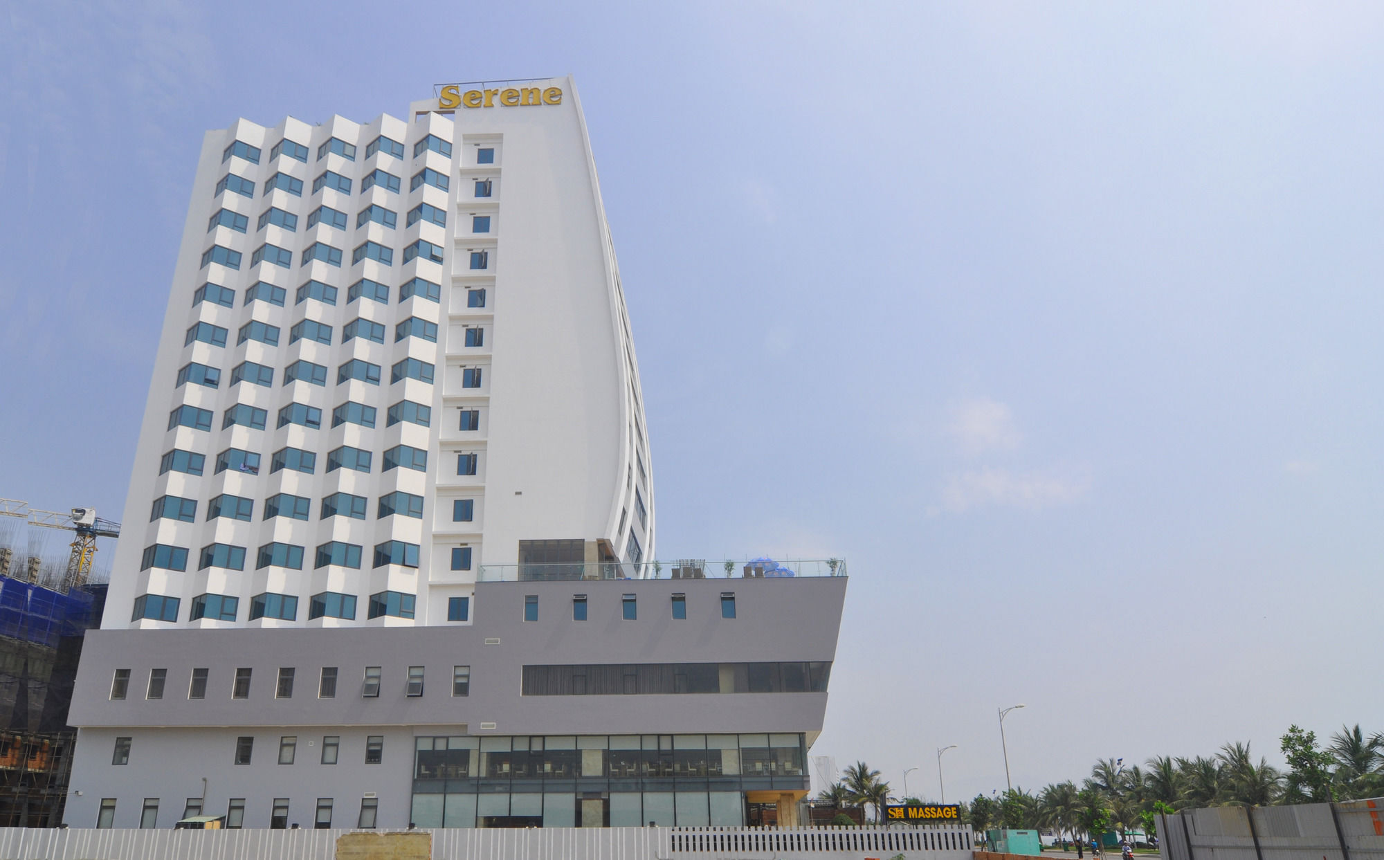 Hotel Serene Beach Hotel Danang