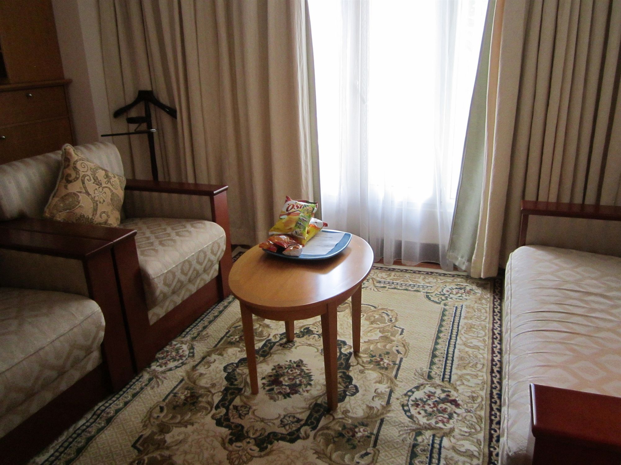 Hotel First 4*
