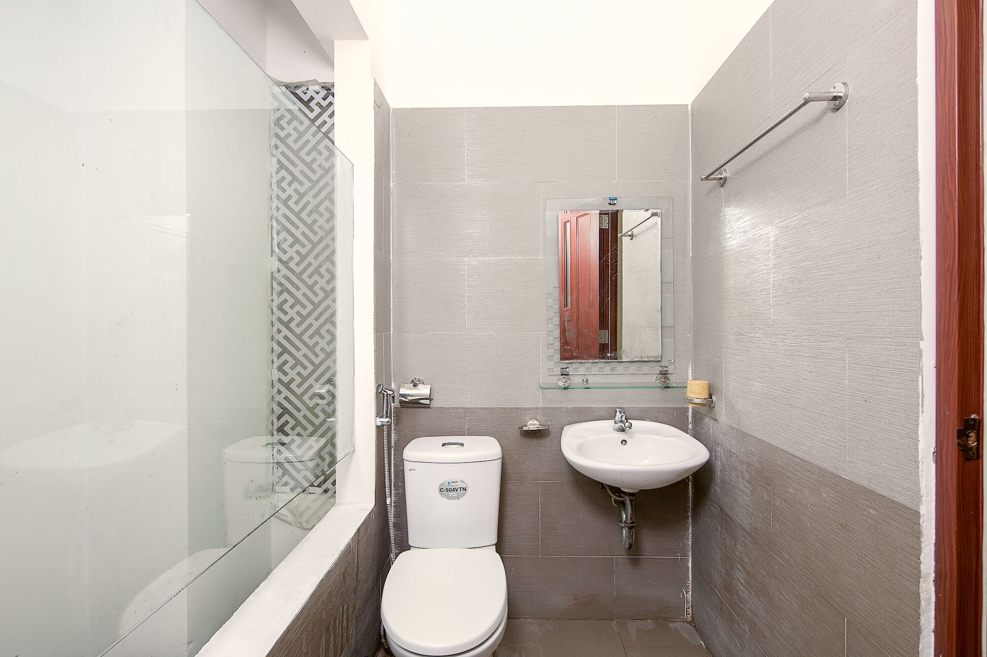 T P House 3 *