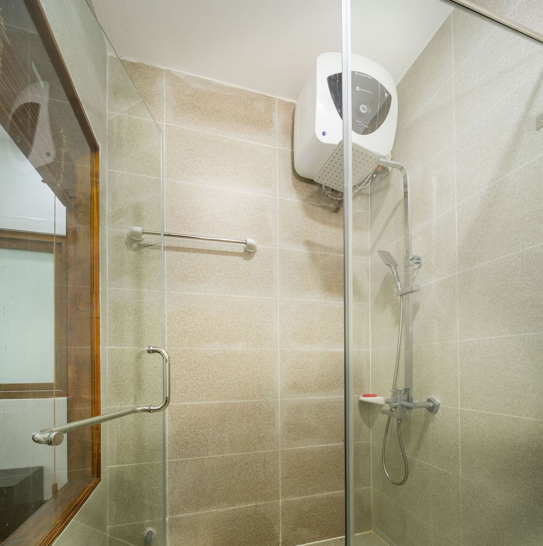 T P House 3 *
