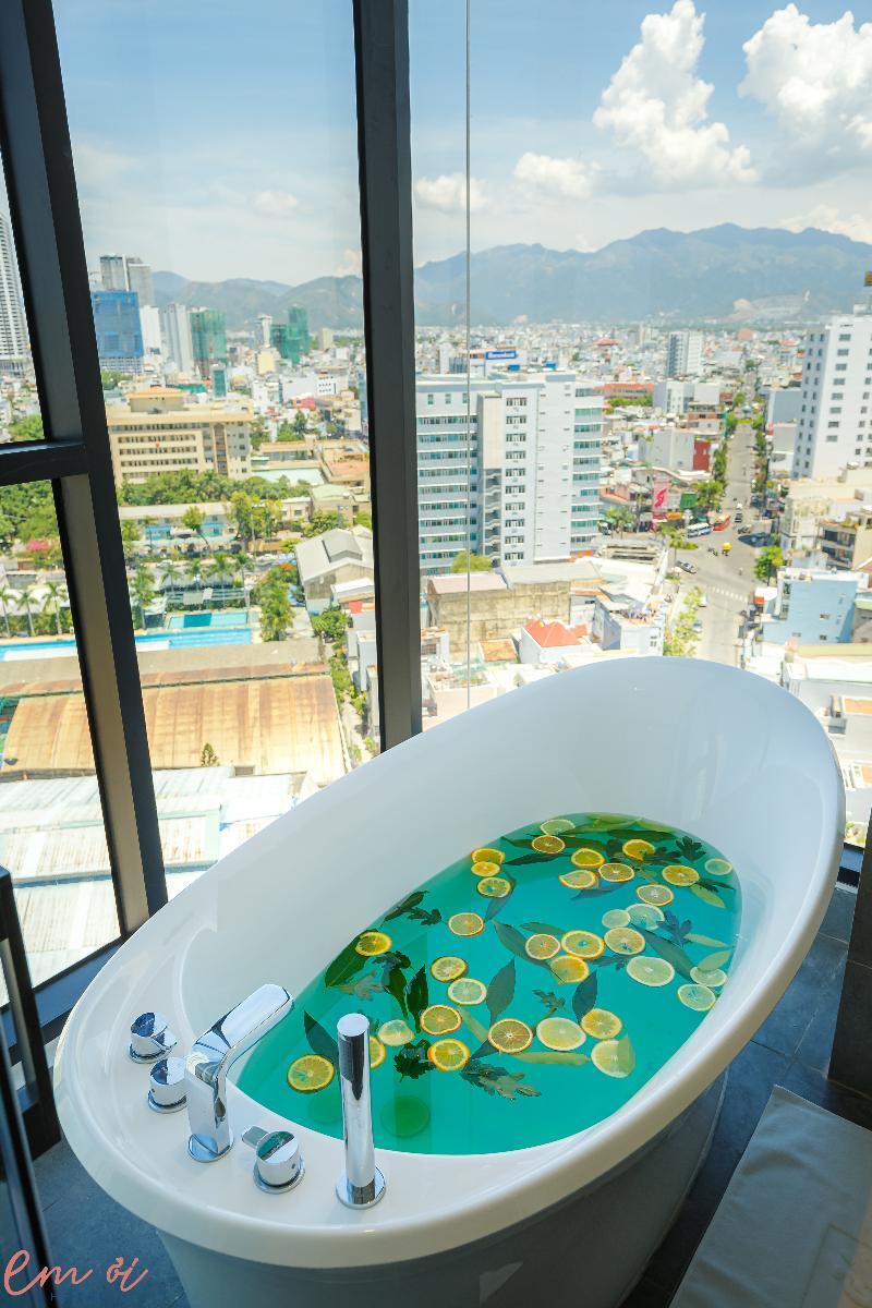 Hotel Em Oi Boutique 4*