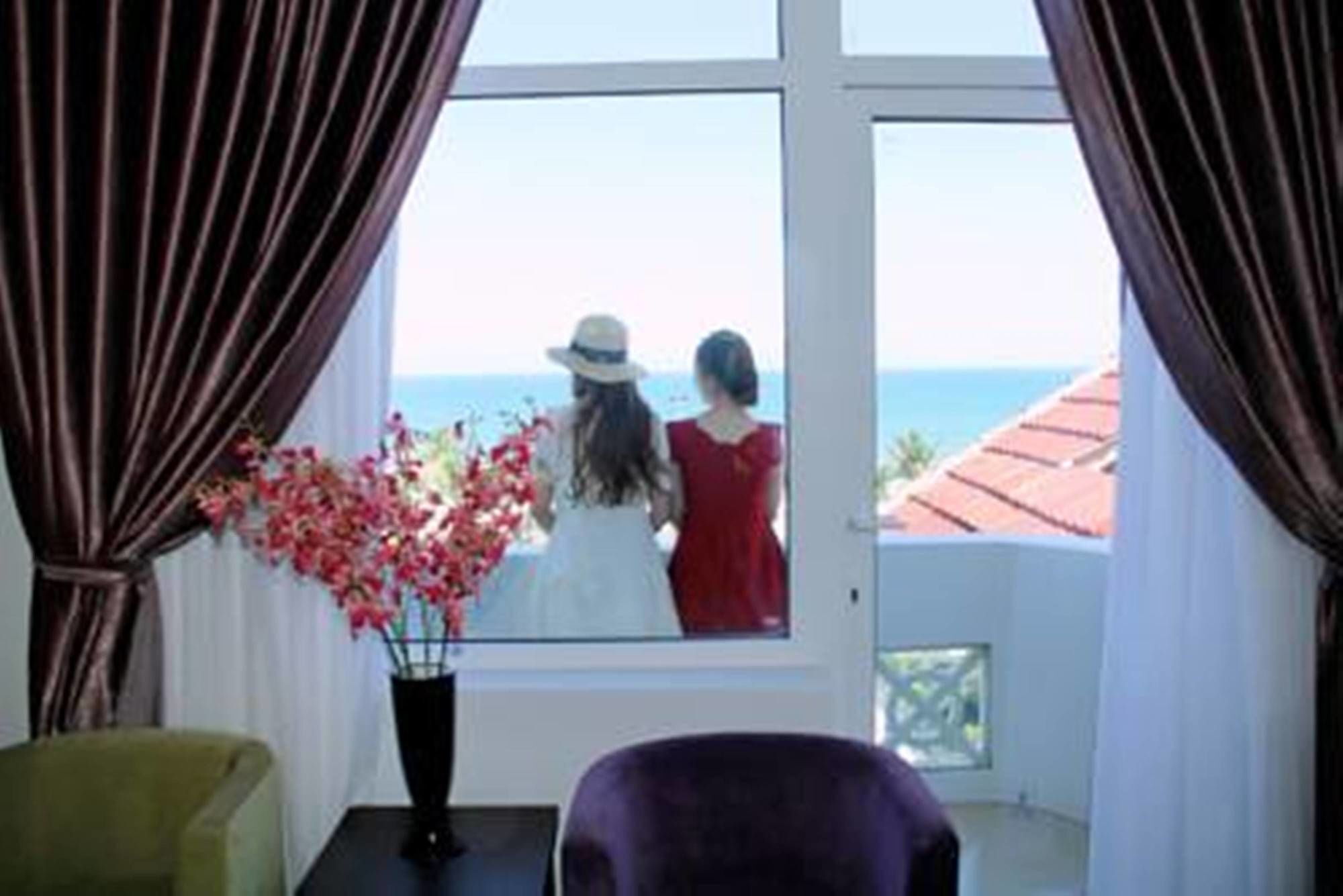 Hotel Lion Sea 3*