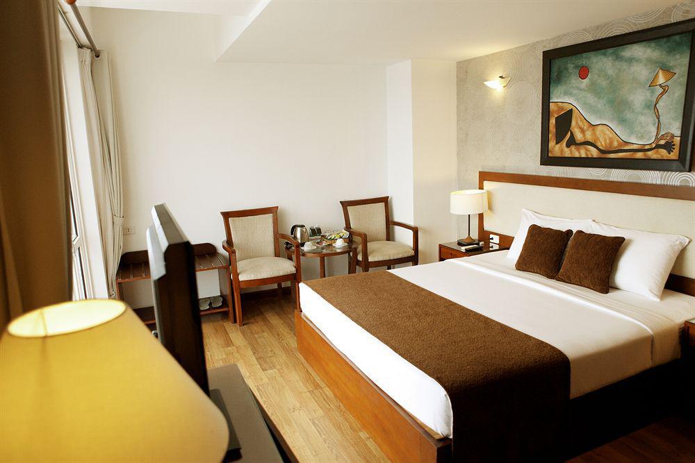 Starlet Hotel 3*