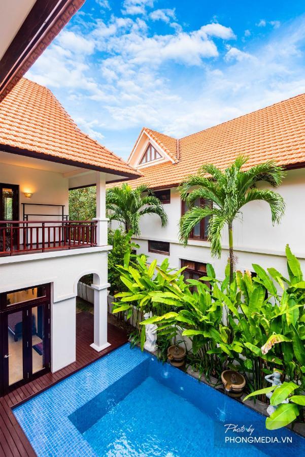 Tropical Villas Beach Villa *
