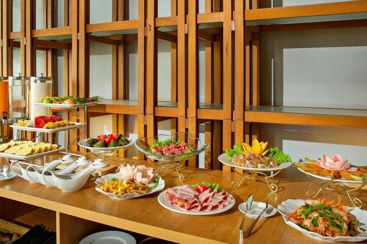 Bay Khách sạn 3*