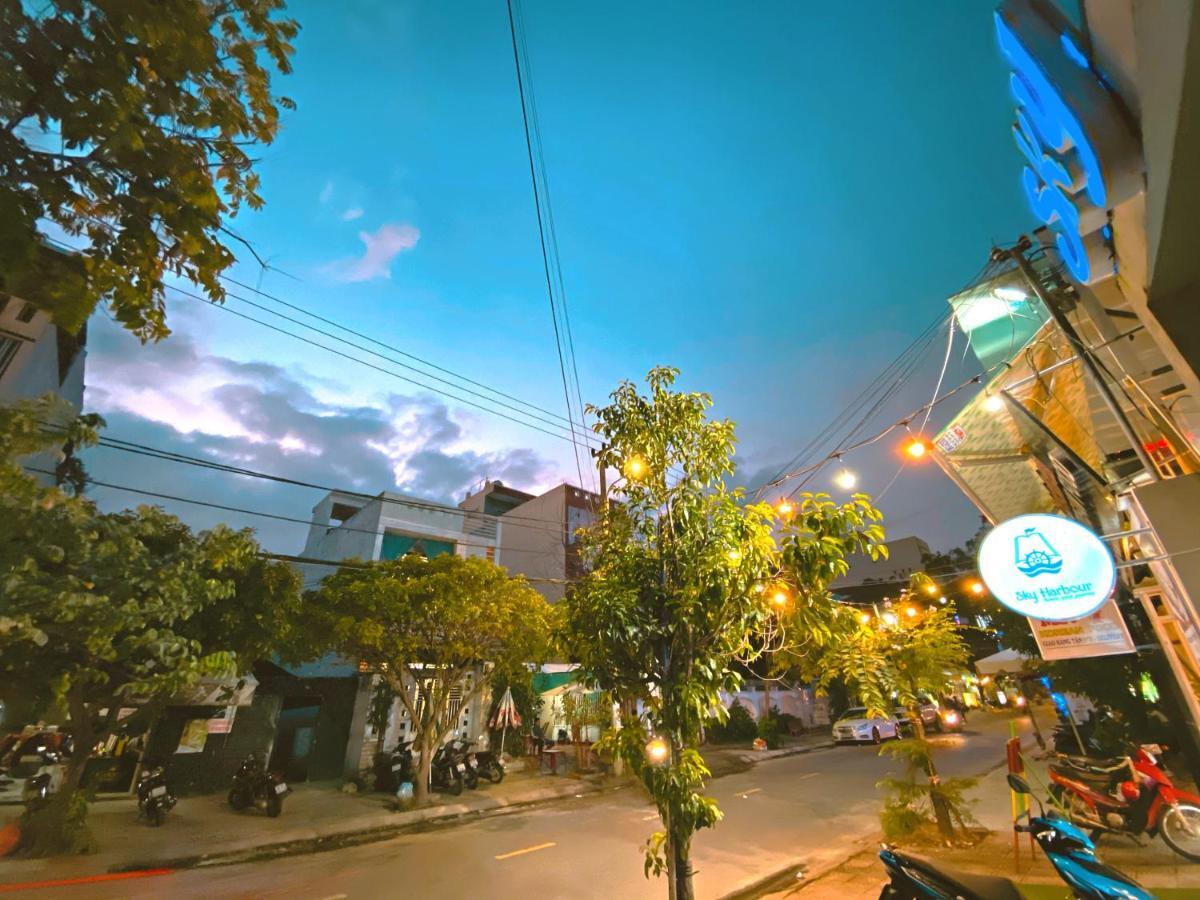 Sky Harbour Guest house 2*