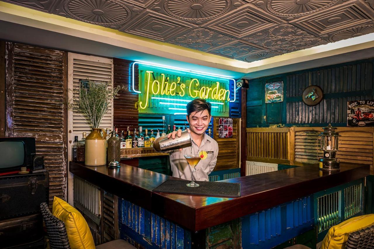 Silverland Jolie Khách sạn 4*