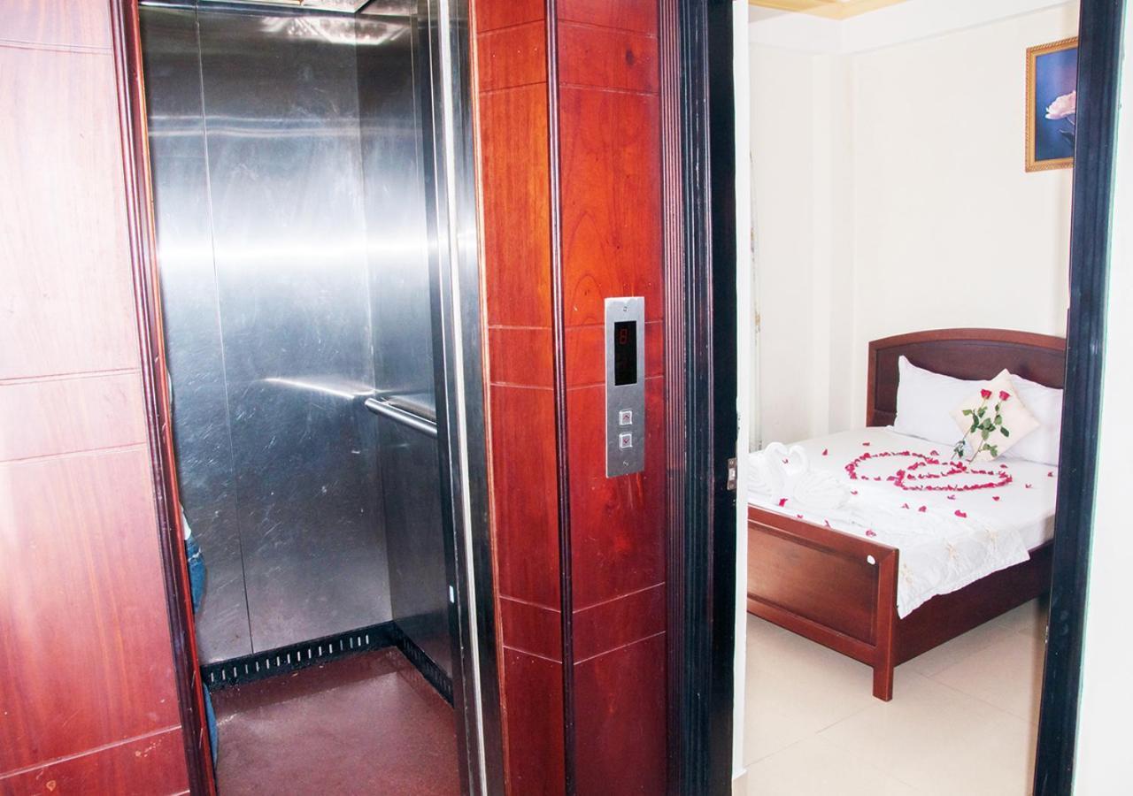 Queen 7 Hotel *