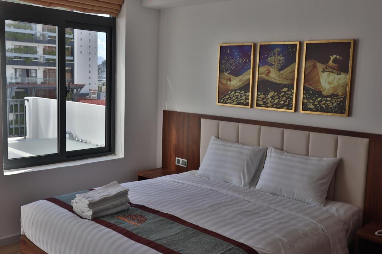 Simon Hotel