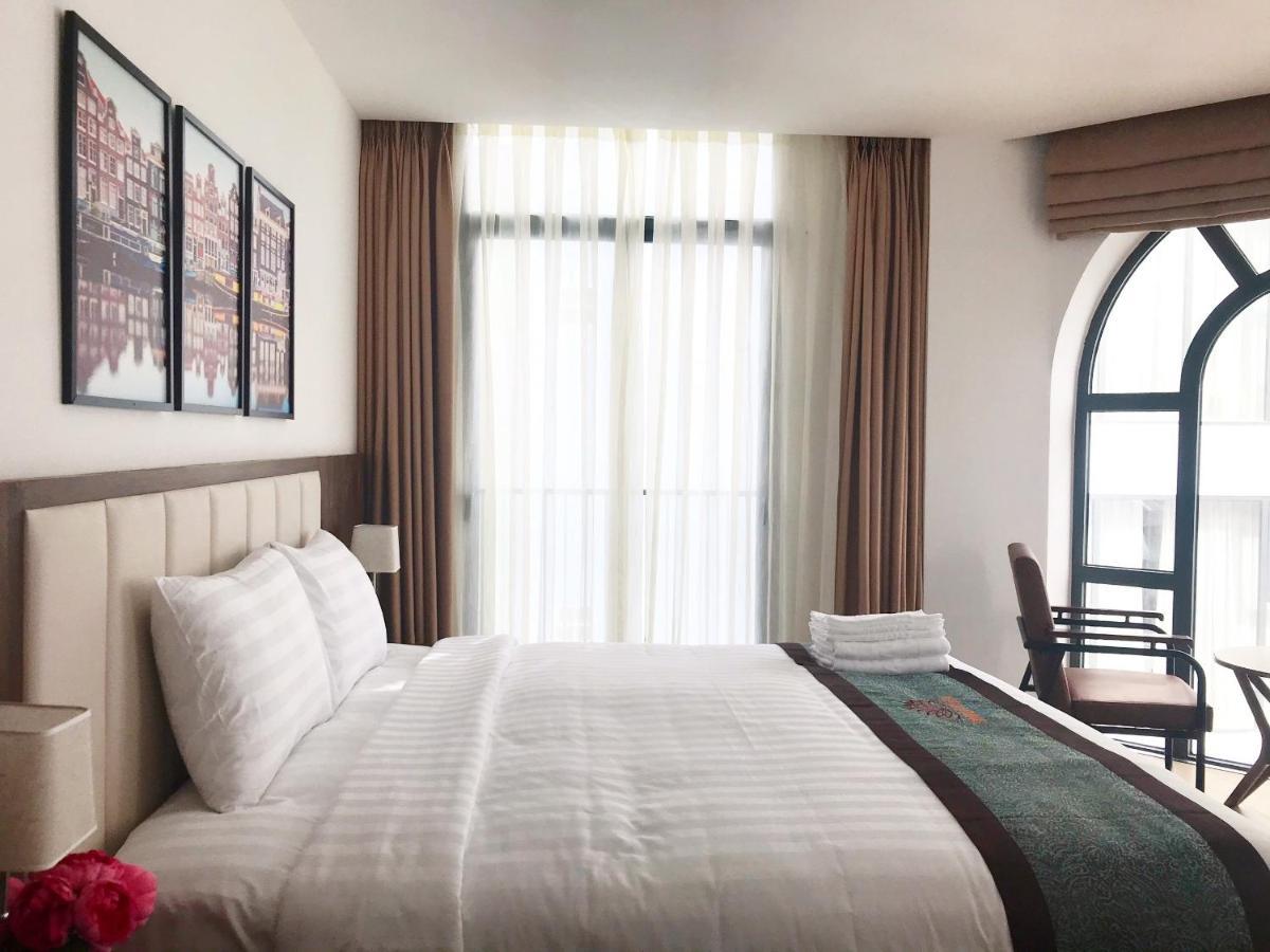 Simon Hotel