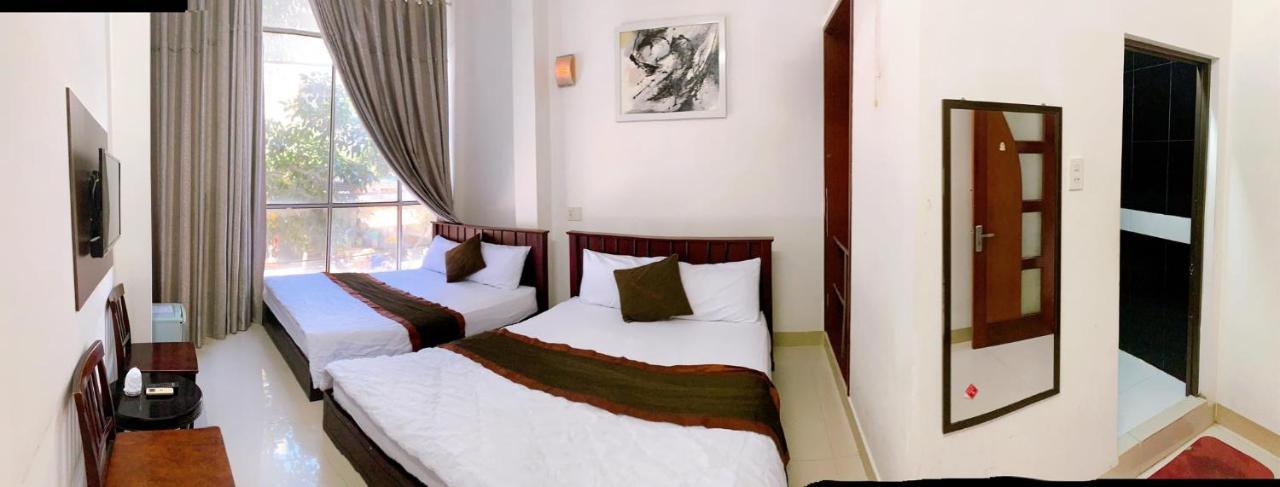 Phong Luu Hotel