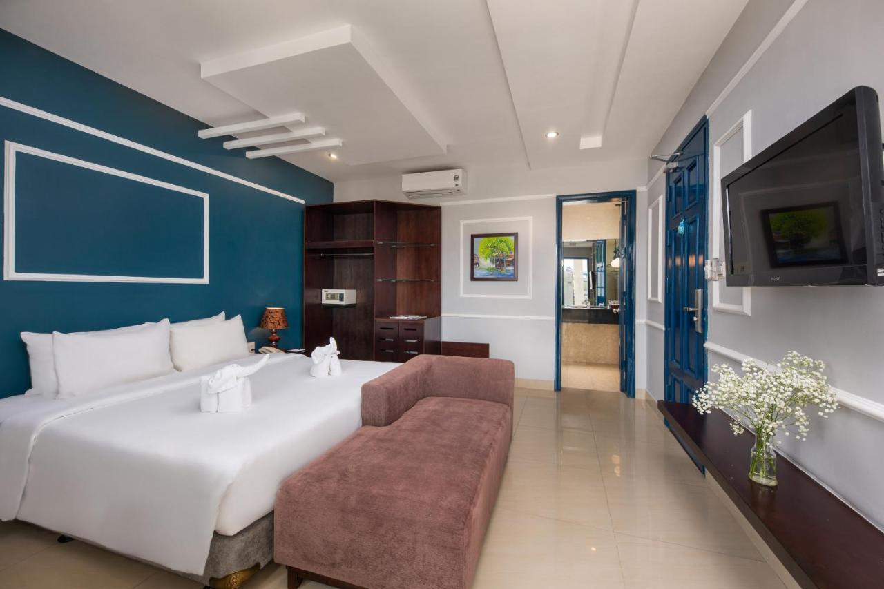 Sofia Boutique 3*