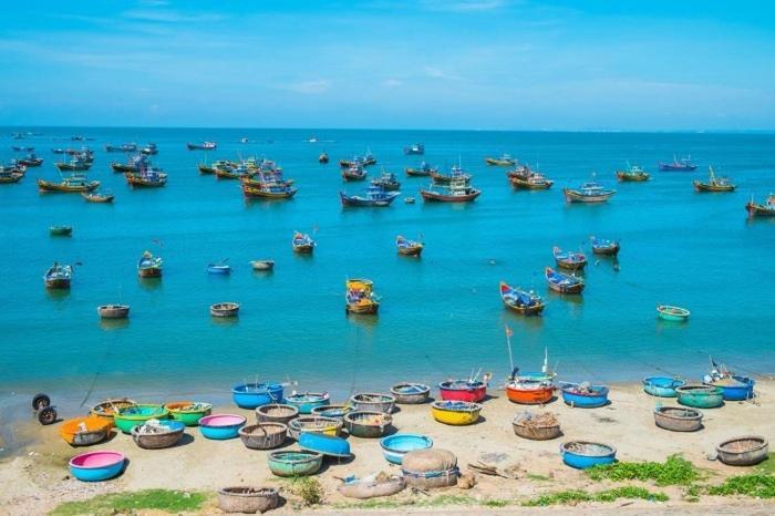 Lang Ca Voi Ll The Whales Village Ll Mui Ne *
