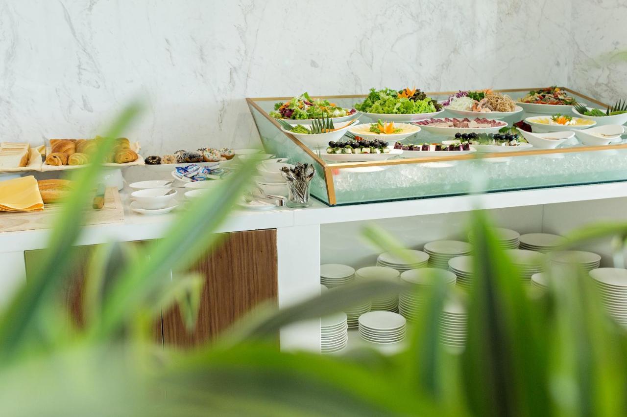 Yarra Ocean Hotel Da Nang