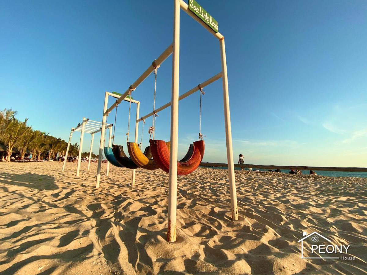 1 Seaview- 2 Gardenview 2mins To The - Luxury Condotel Apartment *