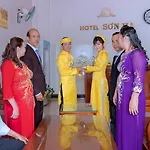 Khach San Son Ha