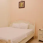Sunny Hotel