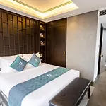 Khách Sạn White Lotus Huế