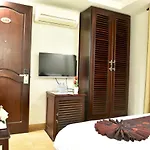 Carina Hotel