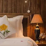 Noble & Swan Boutique Hotel