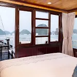 Aphrodite Cruise